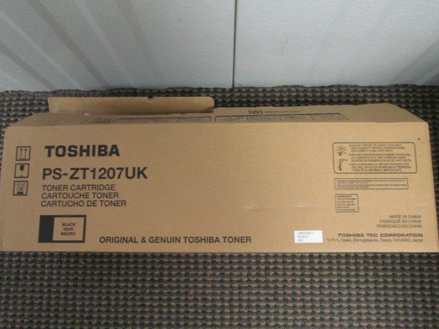 TOSHIBA T1207U
