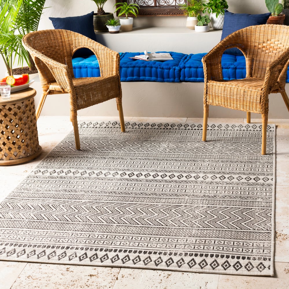 EAG2345-23 2 ft. x 2 ft. 11 in. Eagean Machine Woven Rug, Black & White