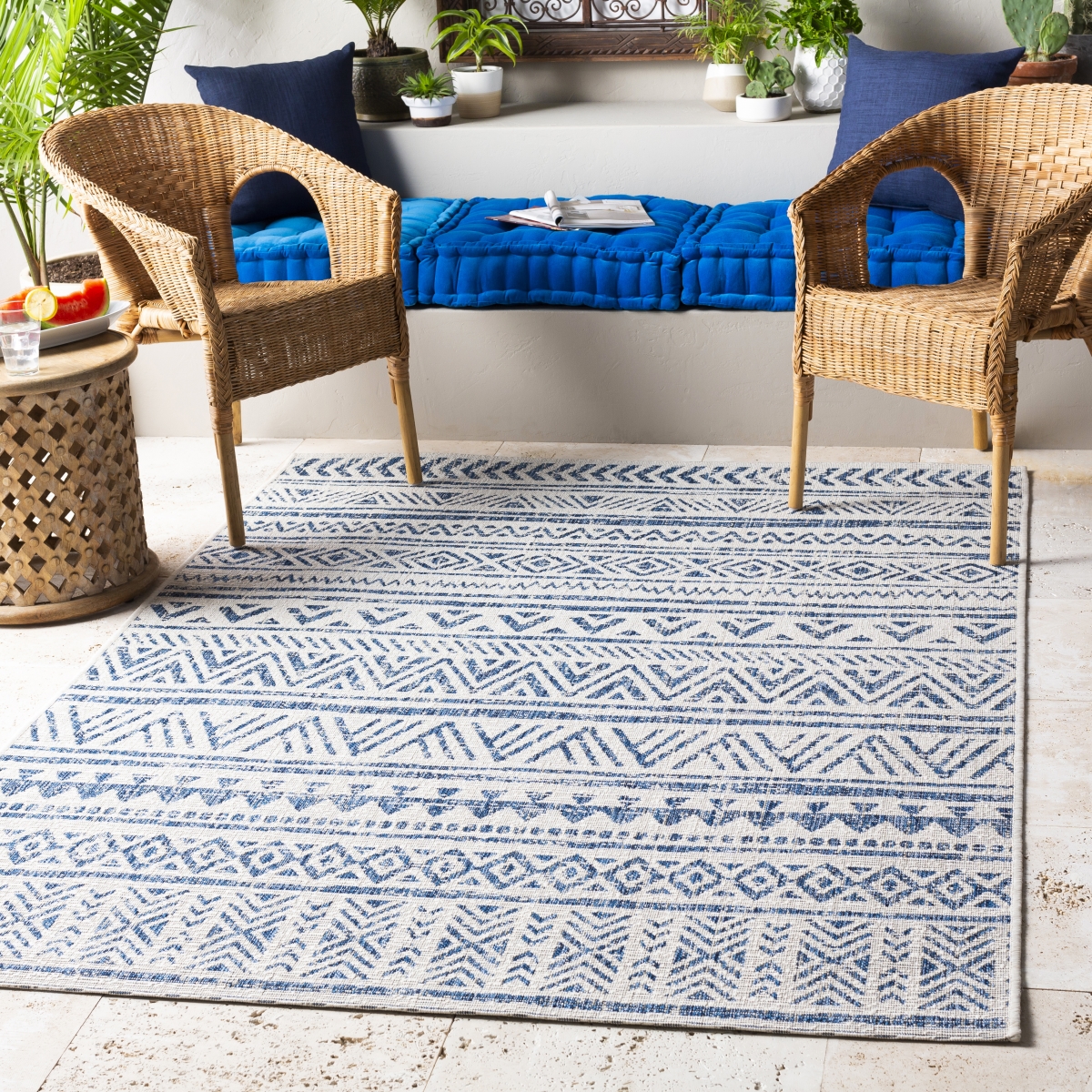 EAG2335-1014 2 ft. 6 in. x 8 ft. Eagean Machine Woven Rectangle Rug, Denim & Multi Color