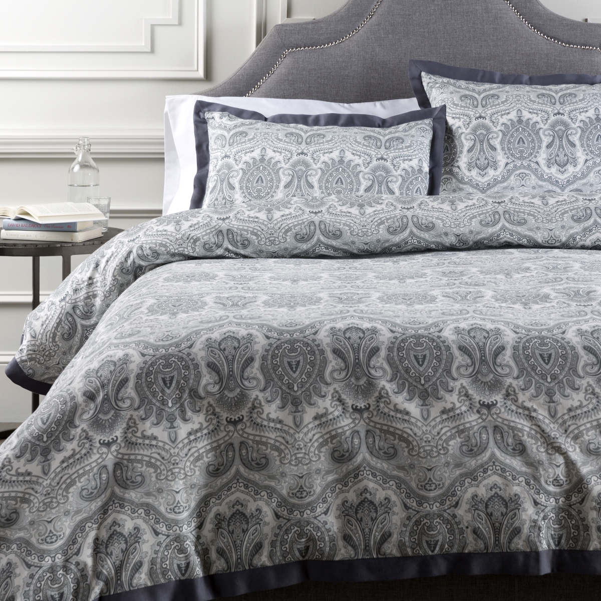Picture of Livabliss GRF1000-TSET 68 x 86 in. & 20 x 26 in. Griffin Contemporary Woven Square Bedding&#44; Charcoal&#44; White&#44; Gray & Slate