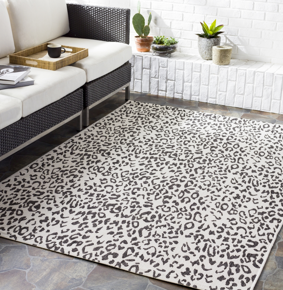 EAG2354-43511 4 ft.3 in. x 5 ft.11 in. Rectangle Eagean Machine Woven Rug, Black, Off-White & Charcoal