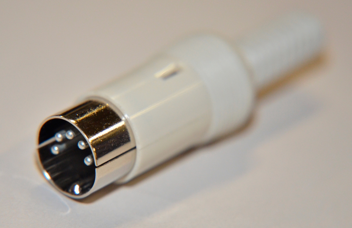 LXS51 5 Pin MIDI Type Din Connector - 180 Degree Male Cable End