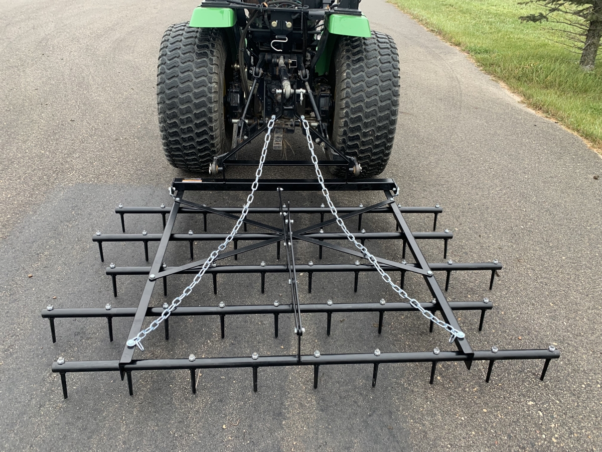 72 in. 3 Point Spike Drag, Black