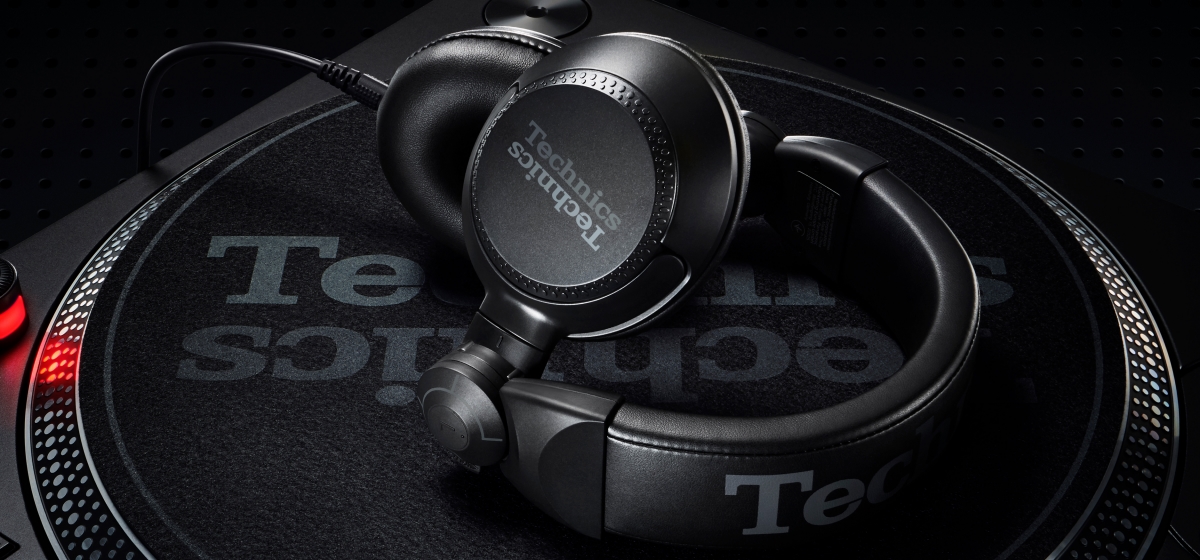 Picture of Technics EAHDJ1200 Highly Durable DJ Headphones