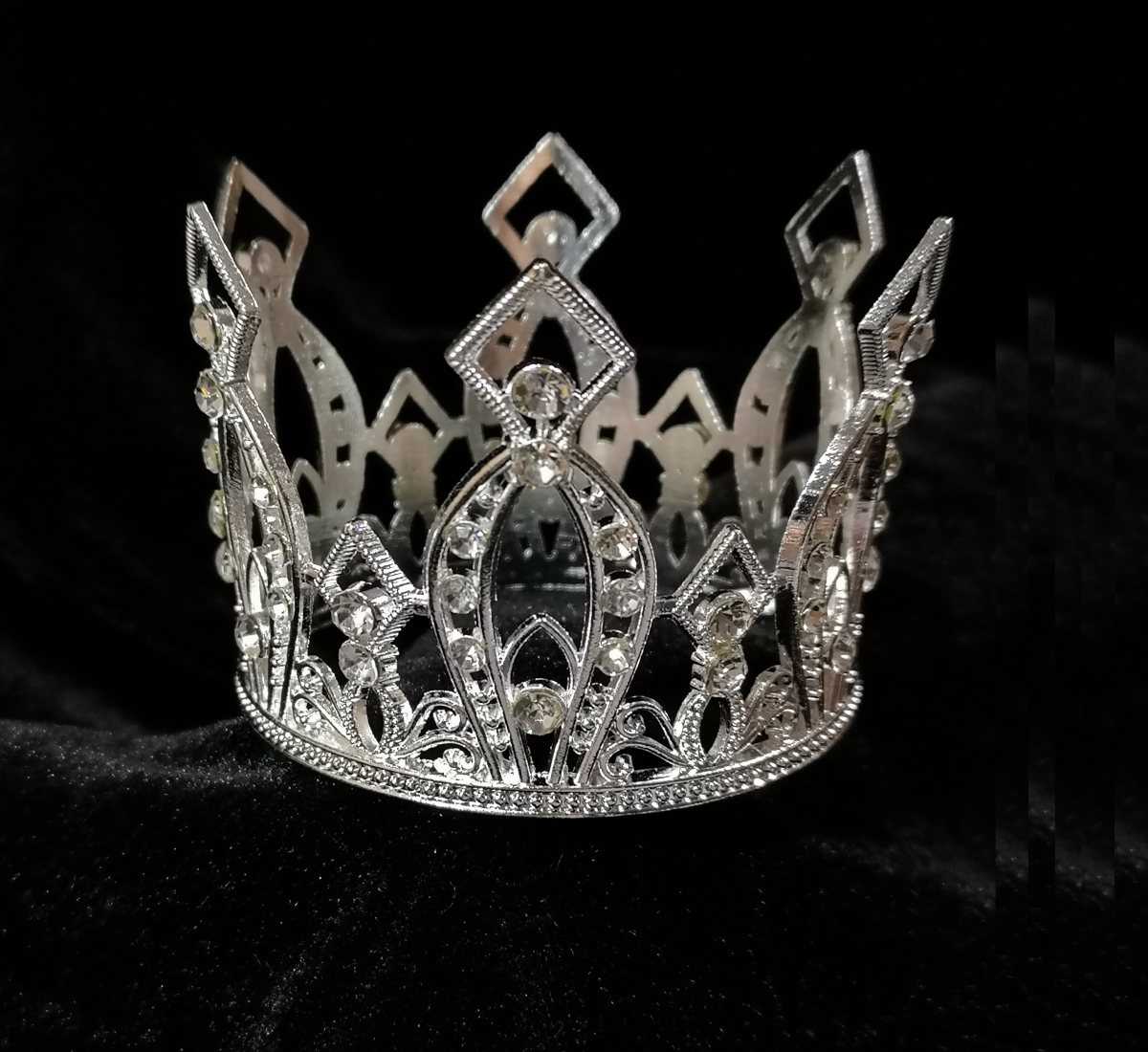 1.9 oz Small Rhinestone Crown Cake Topper - Silver