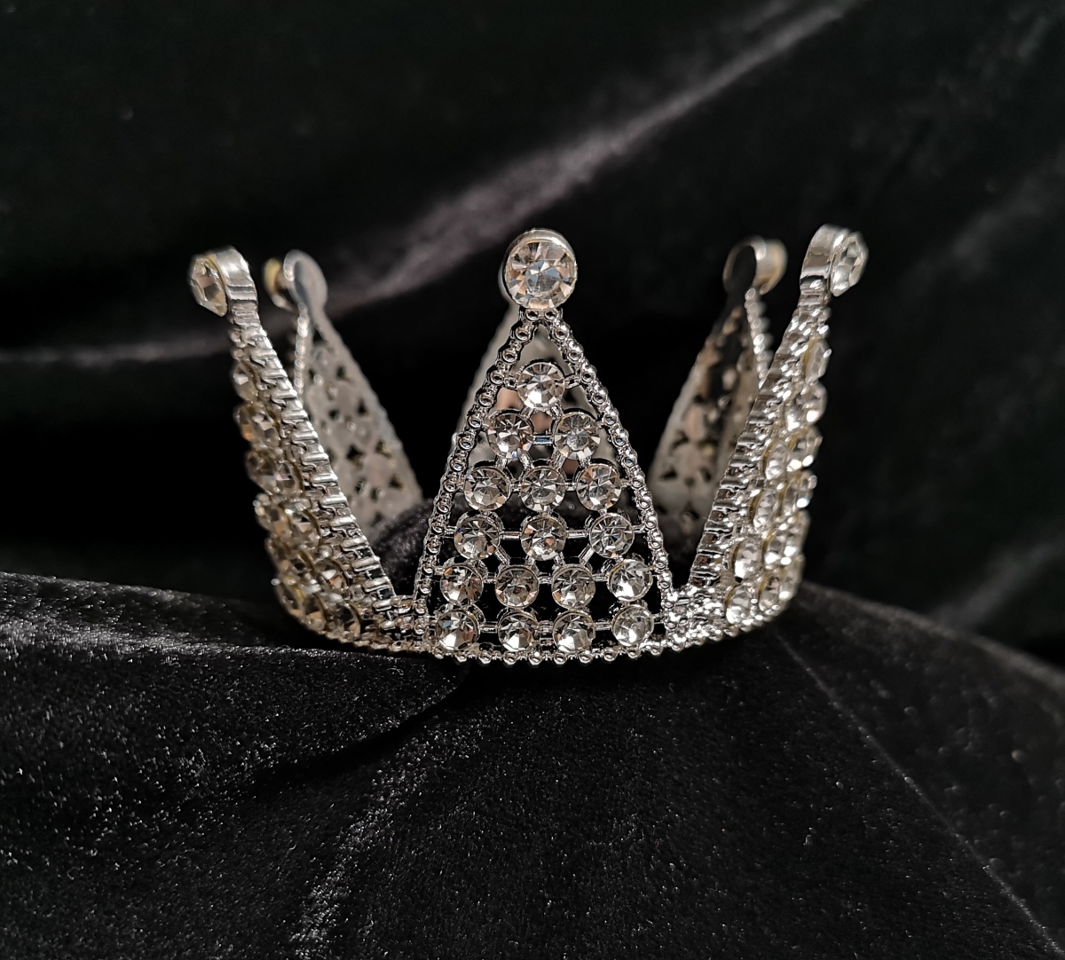 34007-SV 1.9 oz Small Rhinestone Crown Cake Topper - Silver