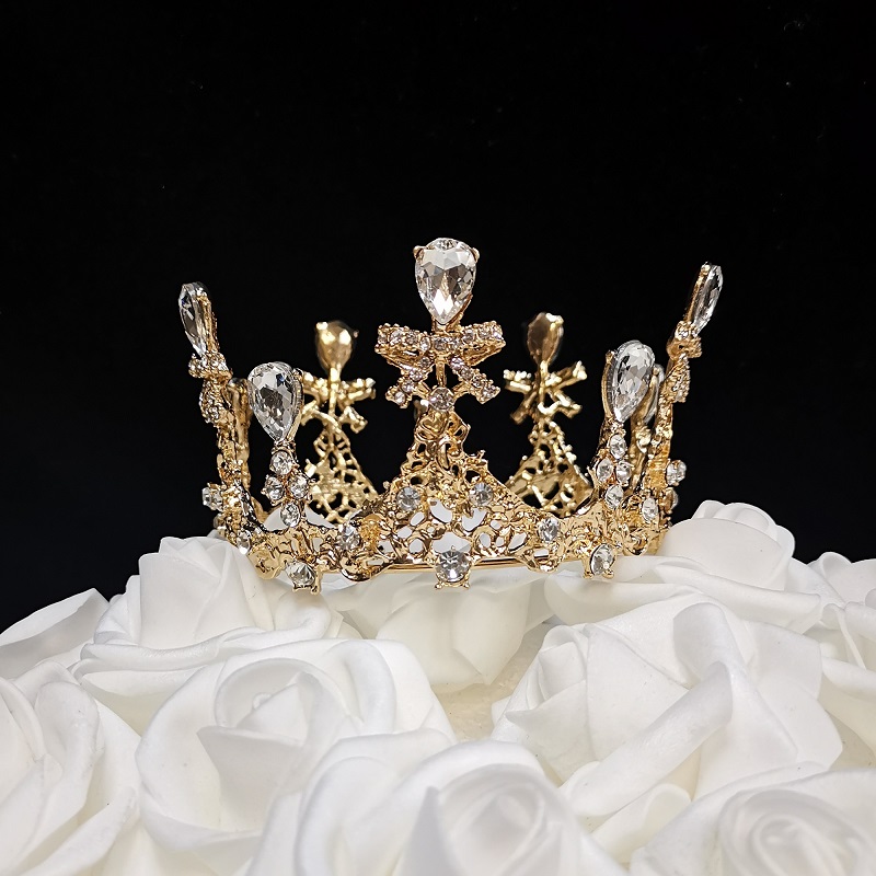 3.7 oz Medium Crown Cake Topper - Gold