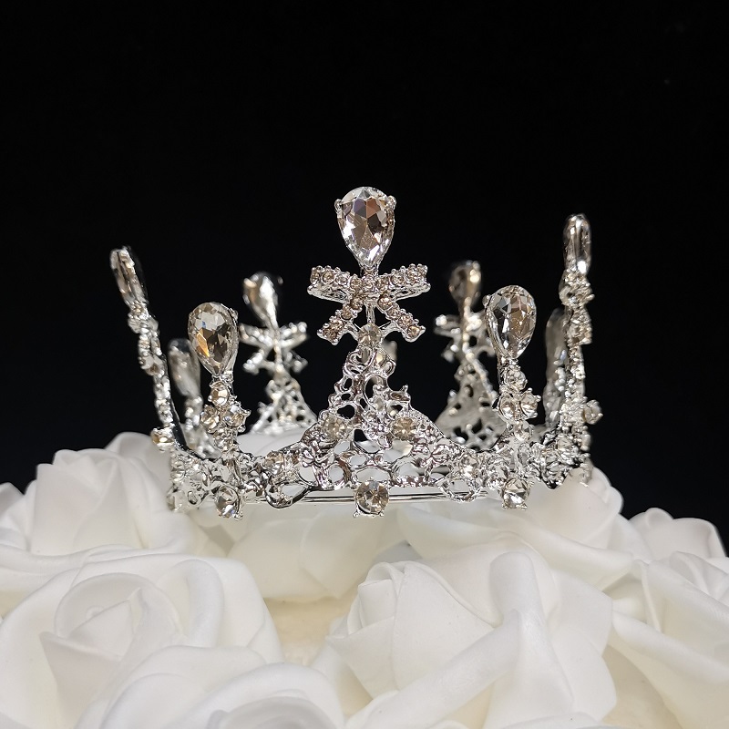 3.7 oz Medium Crown Cake Topper - Silver