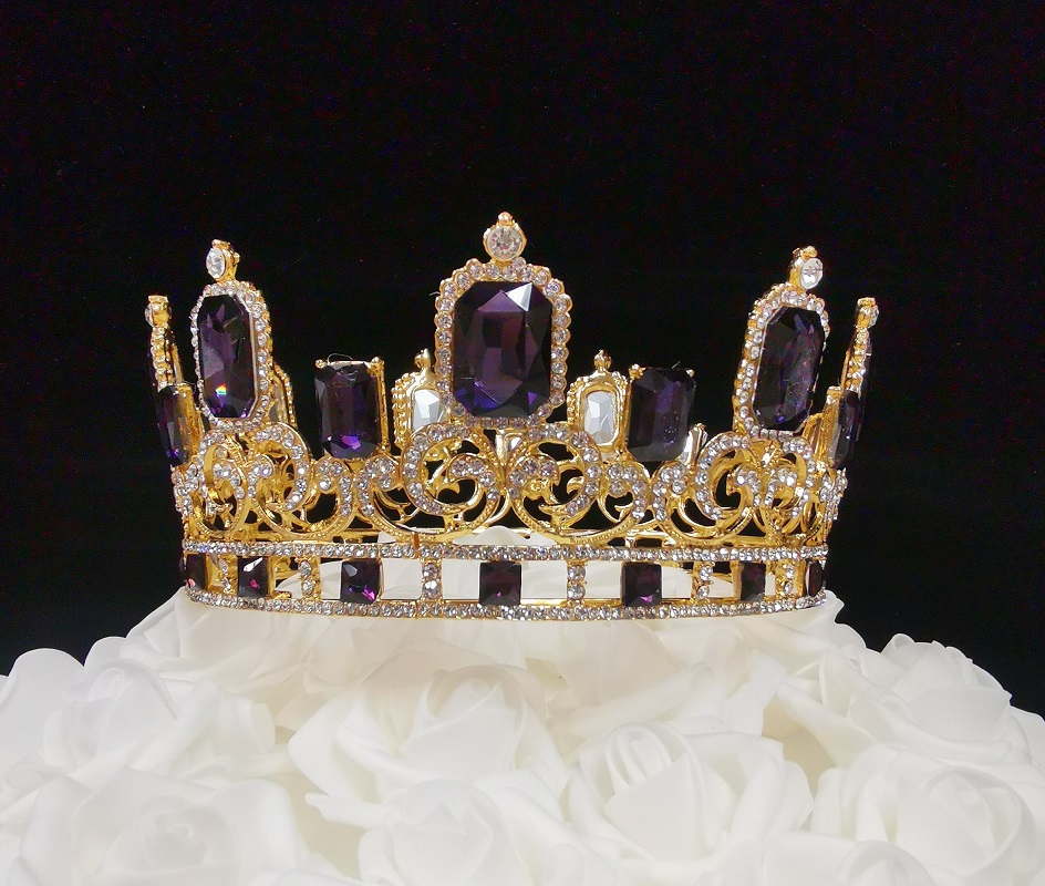 11.7 oz Large Purple King Crown Cake Topper