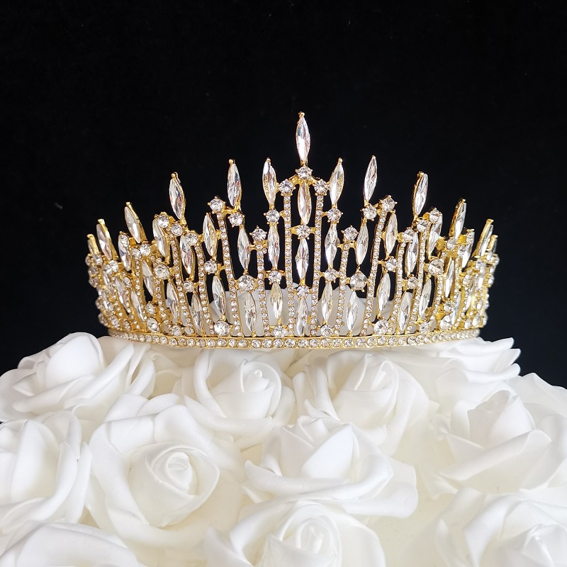 1.1 oz Wedding Tiara Cake Topper - Gold