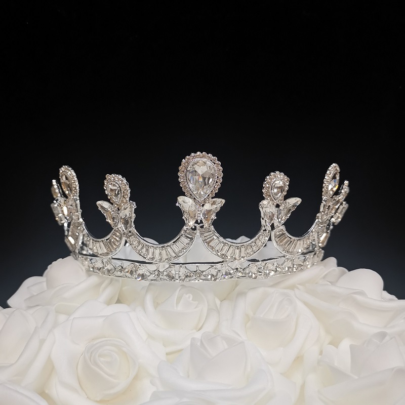 0.6 oz Wedding Tiara Cake Topper - Silver