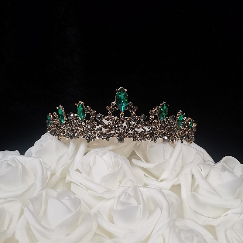 9.8 oz Emerald with Black Rhinestones Tiara Cake Topper