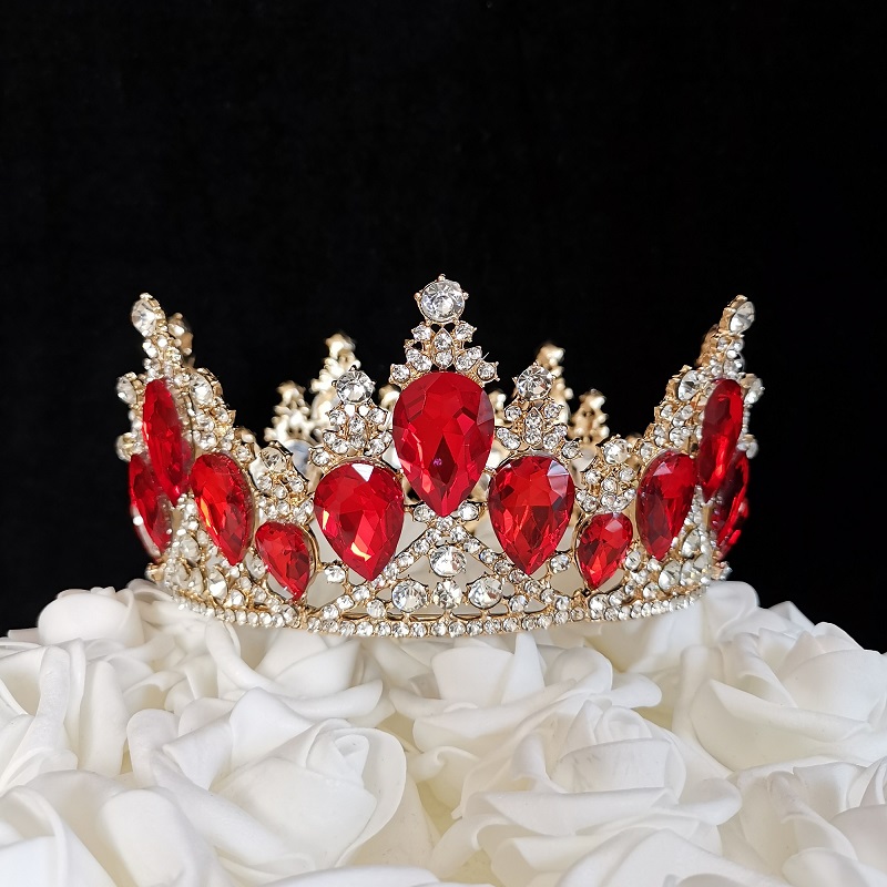 13 oz Red Queen Crown Cake Topper
