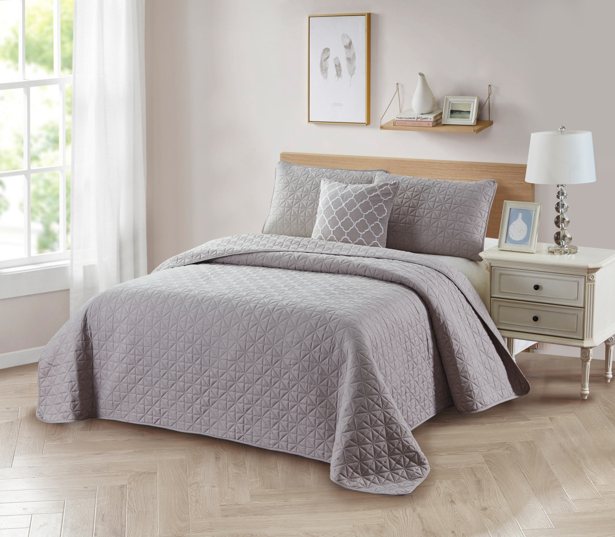 2018FQTP Full & Queen Size Solid Quilt Set with Cushion, Taupe - 4 Piece