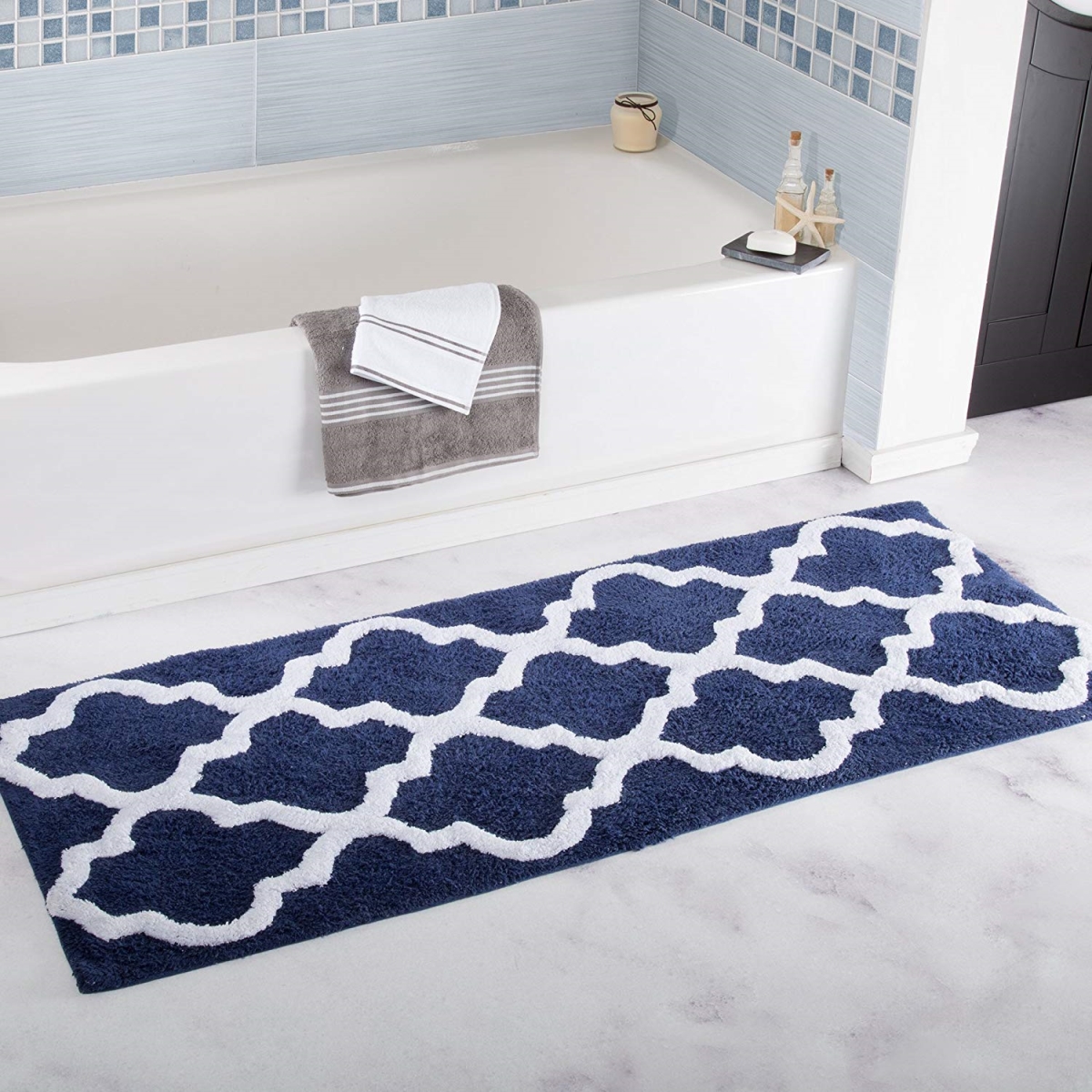 Picture of Bedford Home 67A-78614 100 Percent Cotton Trellis Bathroom Mat - 24 x 60 in. - Navy