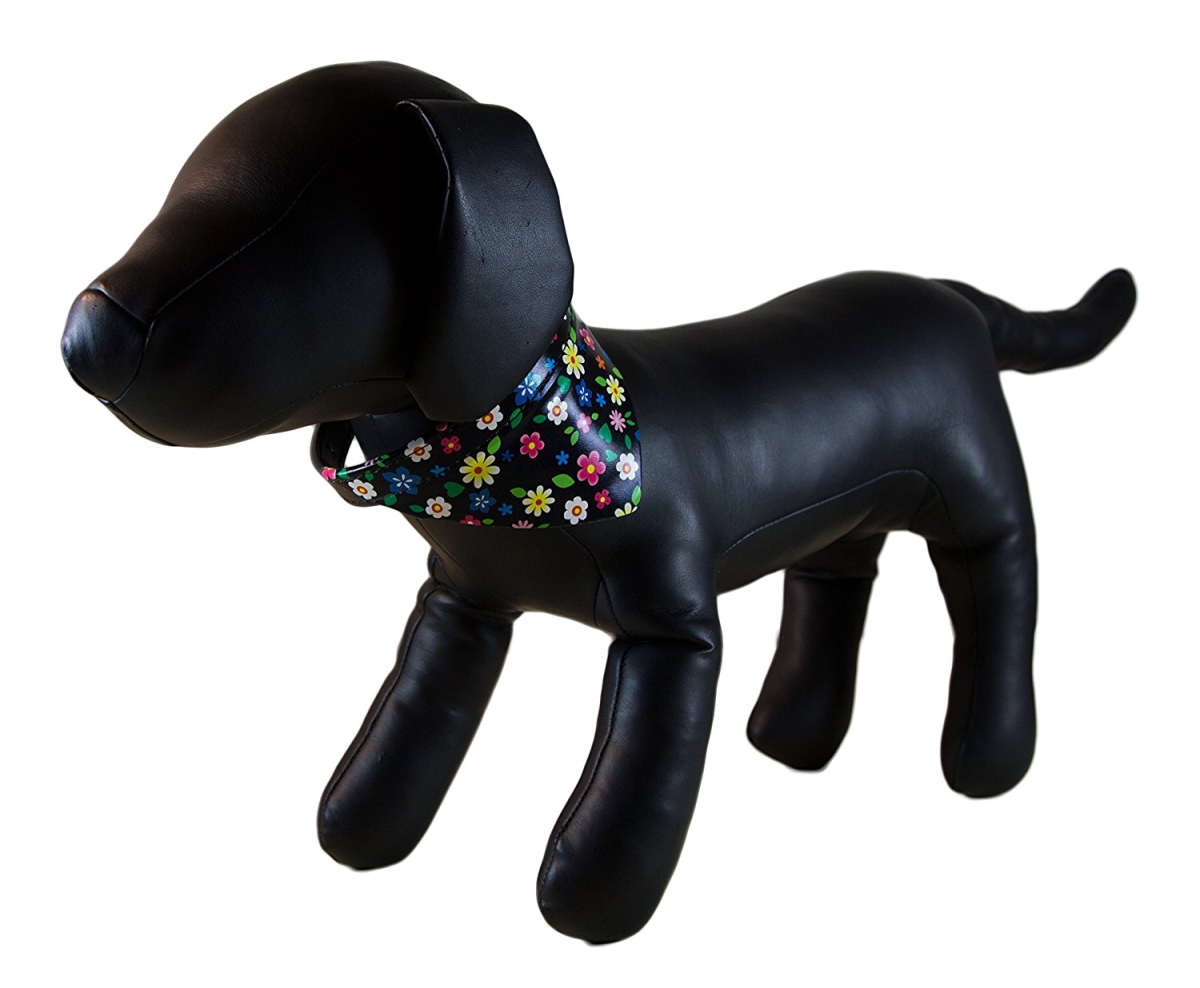 Picture of Petcessory CP0481BKM Flower Bandana Dog Collar - Black, Medium