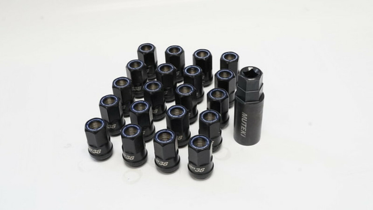 12x1.25 in. Muteki HR38 Open End Lug Nuts Titanium Ring, Chrome & Blue
