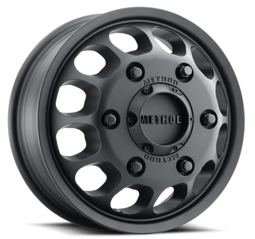 16 x 5.5 in. & 6x205 Bolt Pattern 117 mm Offset 161.04 mm CB MR901 Front Matte Black Wheel