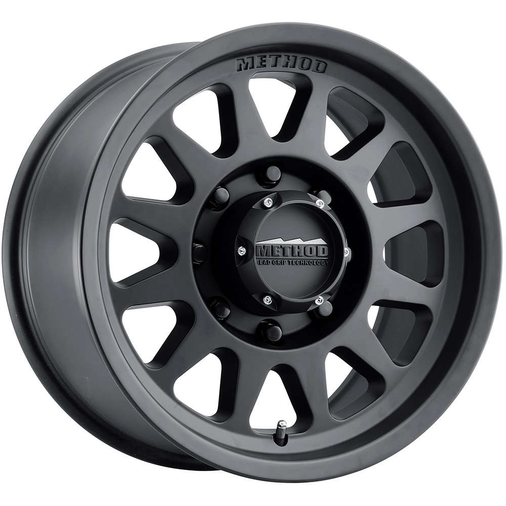 MR70479087518H 17 x 9 in. 18 mm Offset 8 x 170 in. Bolt Pattern 130.81 mm Center Bore Method MR704 HD Matte Black Wheel