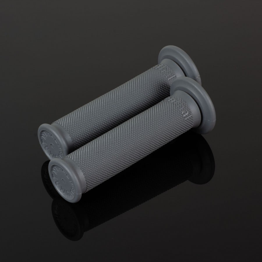 Trial Full Diamond Medium Grips, Grey
