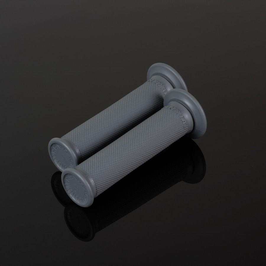 G109 ATV Full Diamond Medium Compound Grips