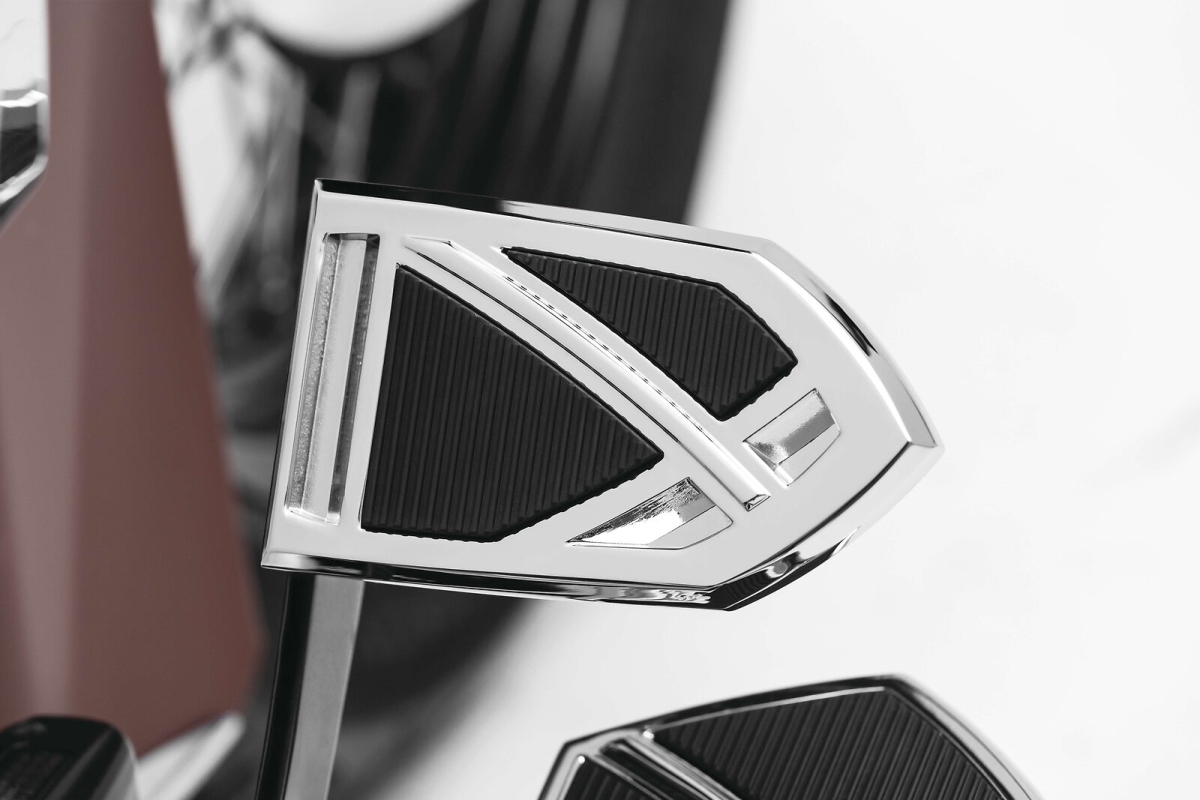 Phantom Brake Pedal Pad for 18-Up FL Softails - Chrome