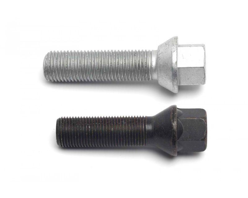 31 mm  14 x 125 Thread 17 mm Head Tapered Black Wheel Bolts