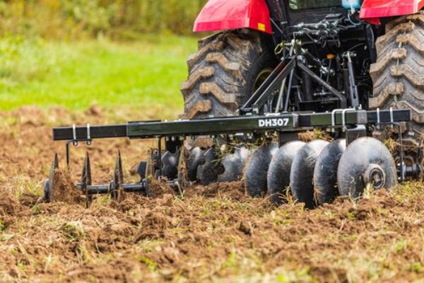 DH307BL 7 ft. 300 Series Disc Harrow, Black