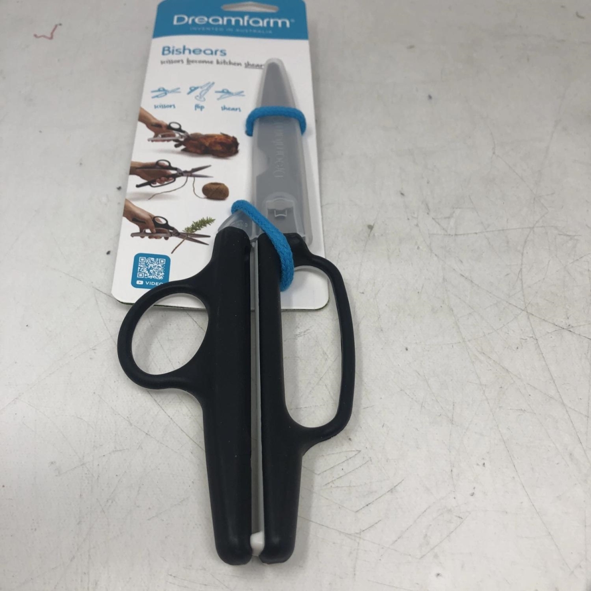 Picture of Dreamfarm 158343 Bishears 2-in-1 Kitchen Scissors & Shears, Black & White