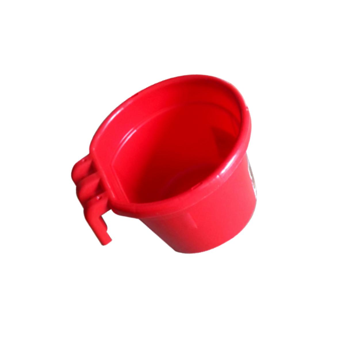 Picture of Master Rancher MR8QP-HFB-RED 8 Quart Red Feed Bucket