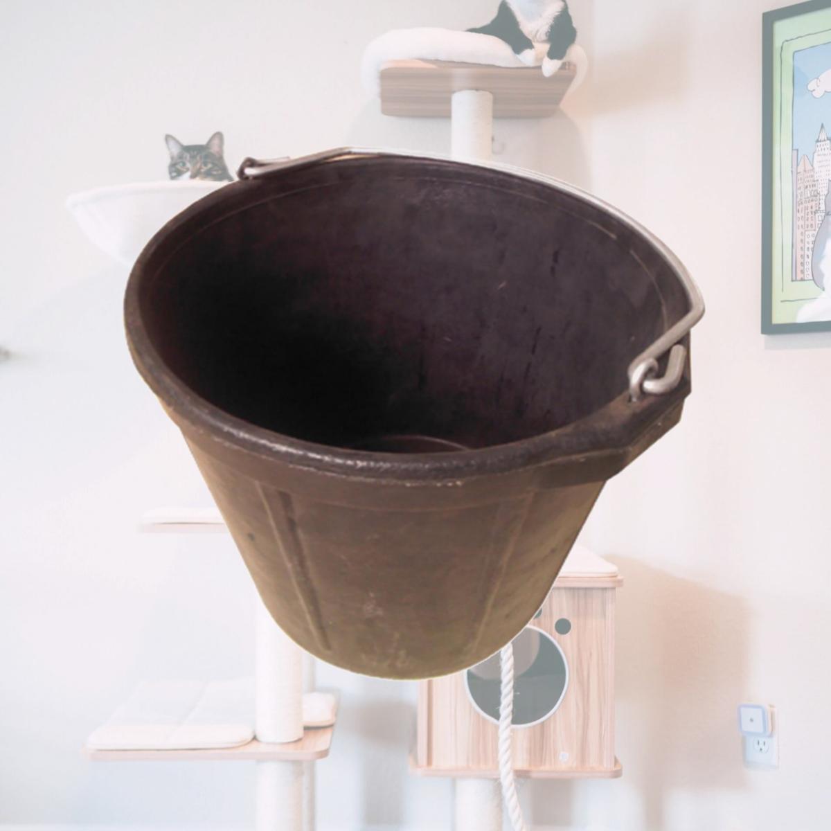 Picture of Master Rancher MR8QR-BUCK-BLK 8 Quart Rubber Bucket
