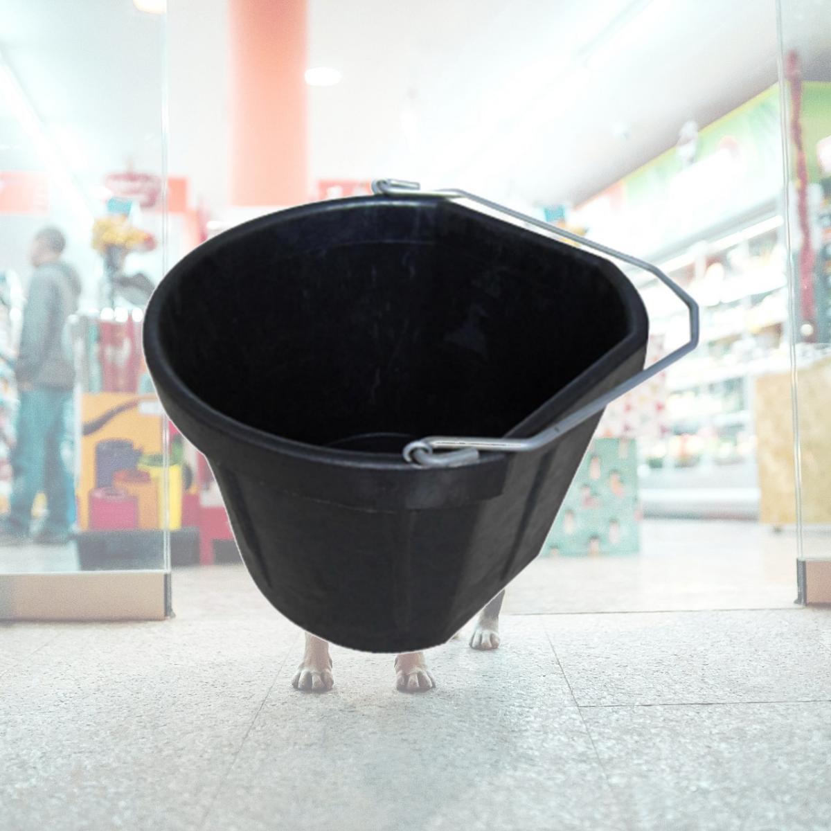 Picture of Master Rancher MR20QR-CRNBUCK-BLK 20 Quart Rubber Corner Bucket