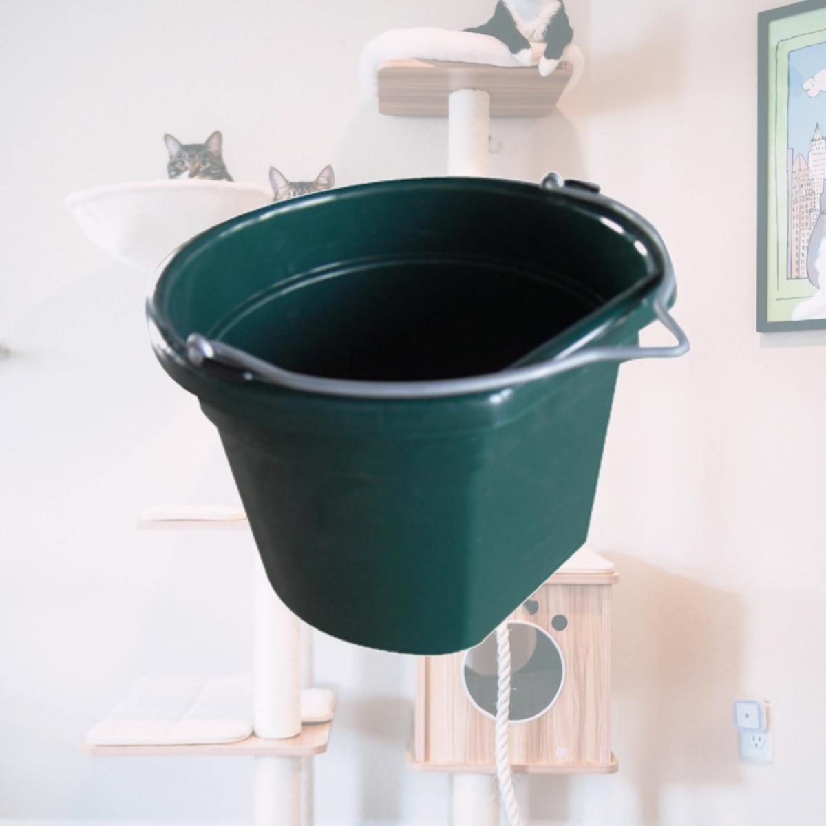Picture of Master Rancher MR8QP-FSB-DKGRN 8 Quart Green Flat Bucket