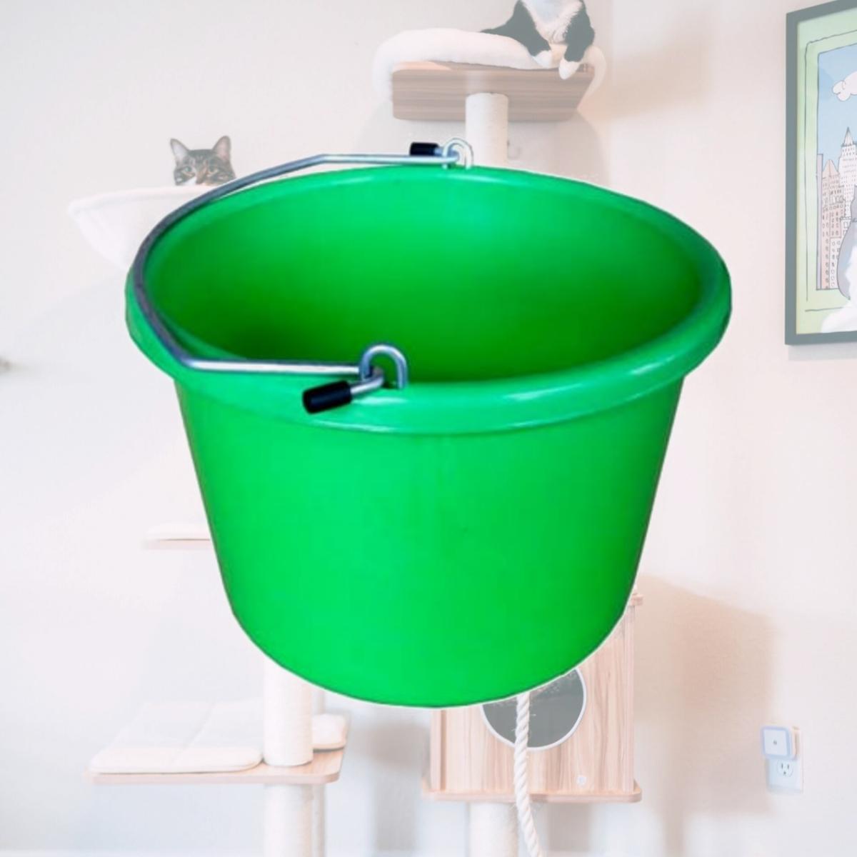 Picture of Master Rancher MR8QP-UB-LIMEGRN 8 Quart Green Utility Bucket
