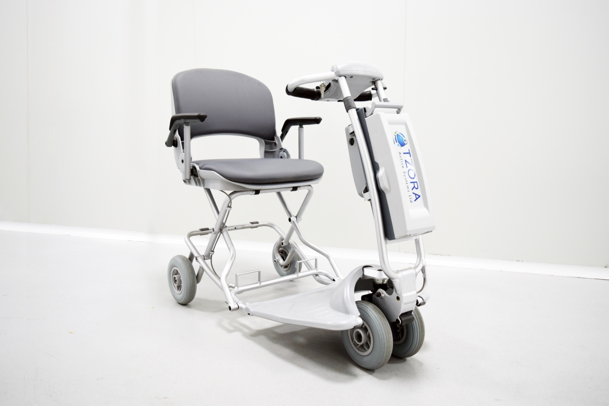 Picture of Feather ESUS1043 3 Wheel Folding Mobility Scooter&#44; Silver