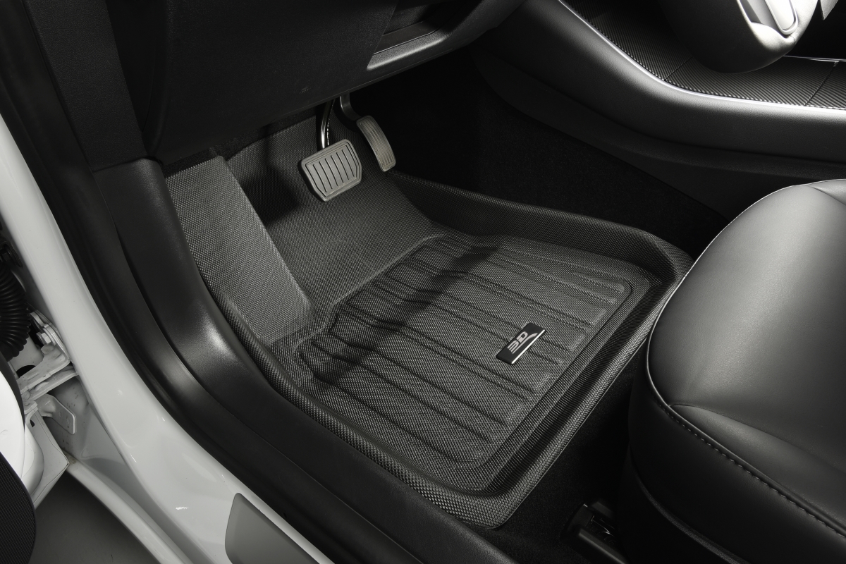 Kagu R1 Floor Mat for 2018-2023 Mitsubishi Eclipse Cross, Black