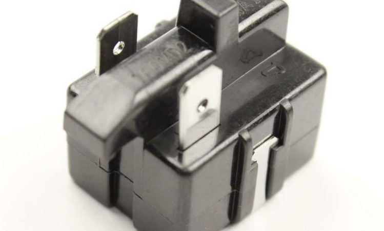 Picture of Samsung DA35-00141D 8EA16C5-02; RSCR; 10 Ohm; 200V AC Refrigerator PTC Relay