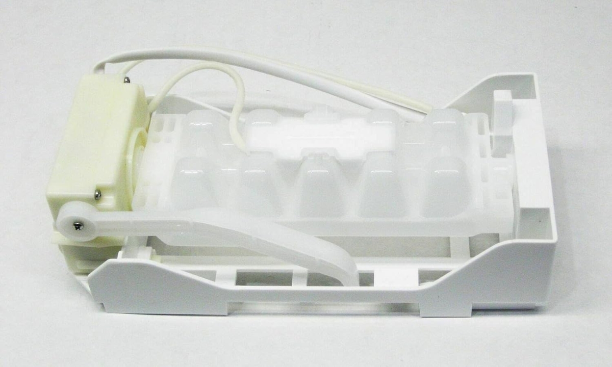 Aftermarket Appliance  243297606 12 x 10 x 4 in. Refrigerator Ice Maker