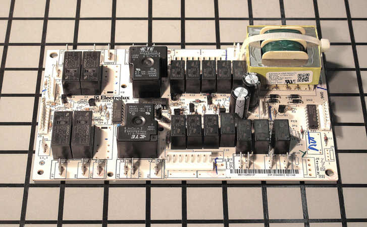 Picture of Frigidaire 316443901 Dual Oven Relay Board