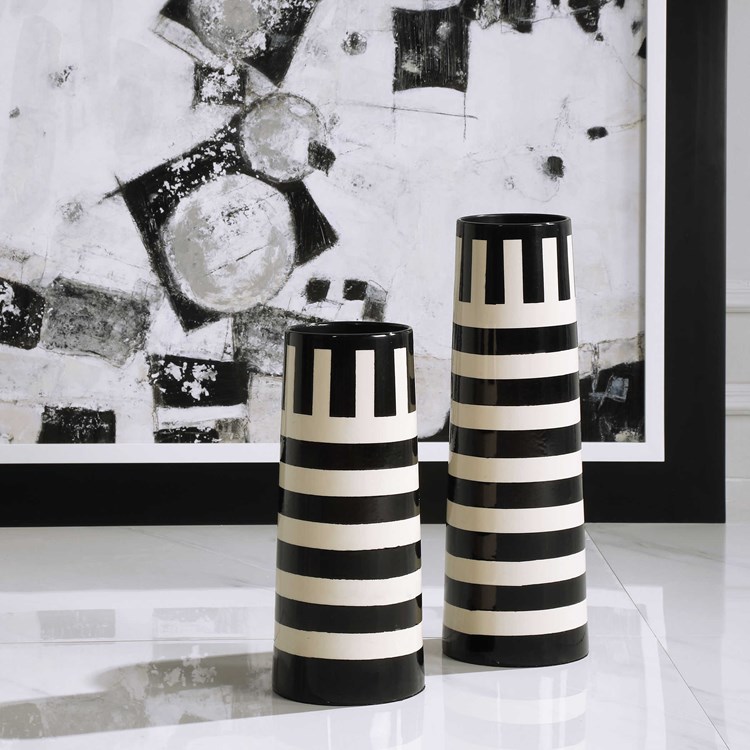 Picture of 212 Main 17866 21.375 x 16 x 9 in. Amhara Black &amp; White Vases  Set of 2