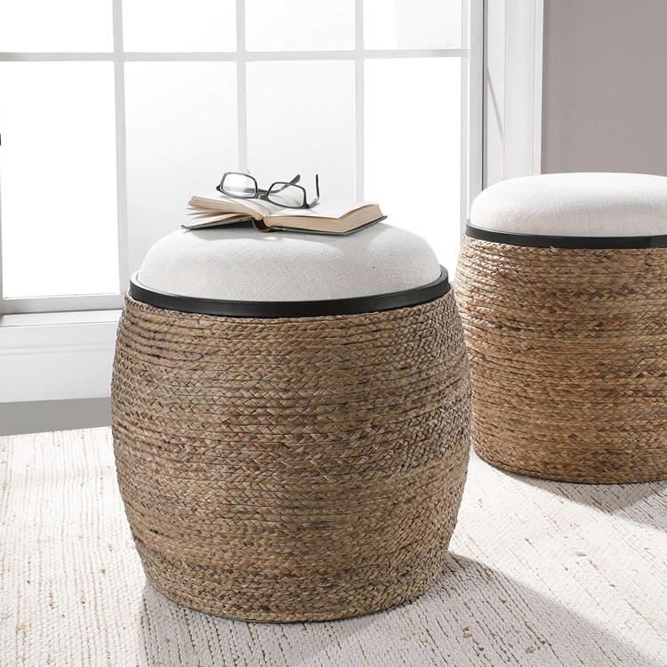 Picture of 212 Main 23582 22.5 x 22.5 x 22.875 in. Island Straw Accent Stool