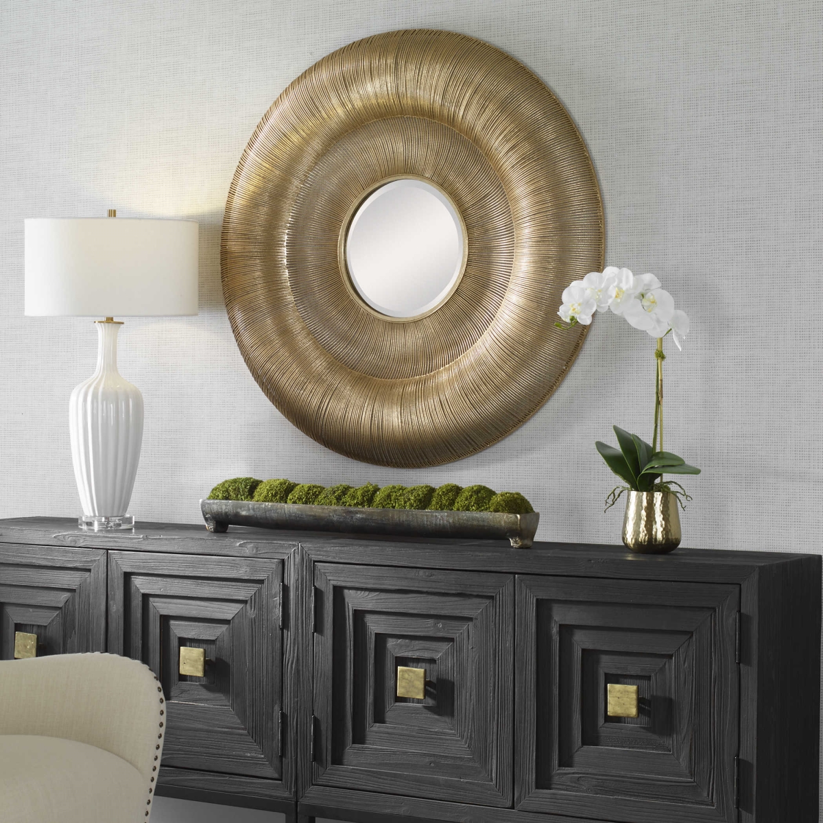 09852 Uttermost Round Gold Mirror