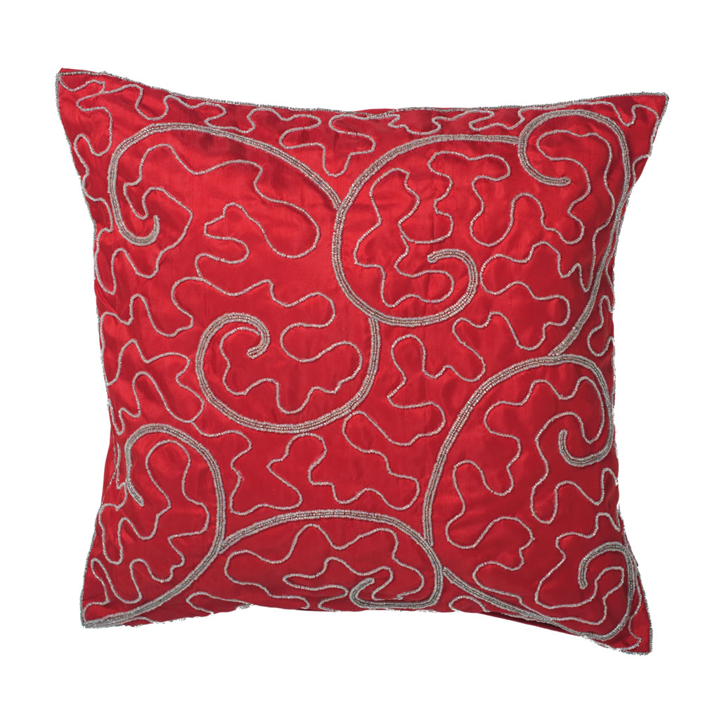 QTX17315 18 x 18 in. Filigree Red Scroll Pillow