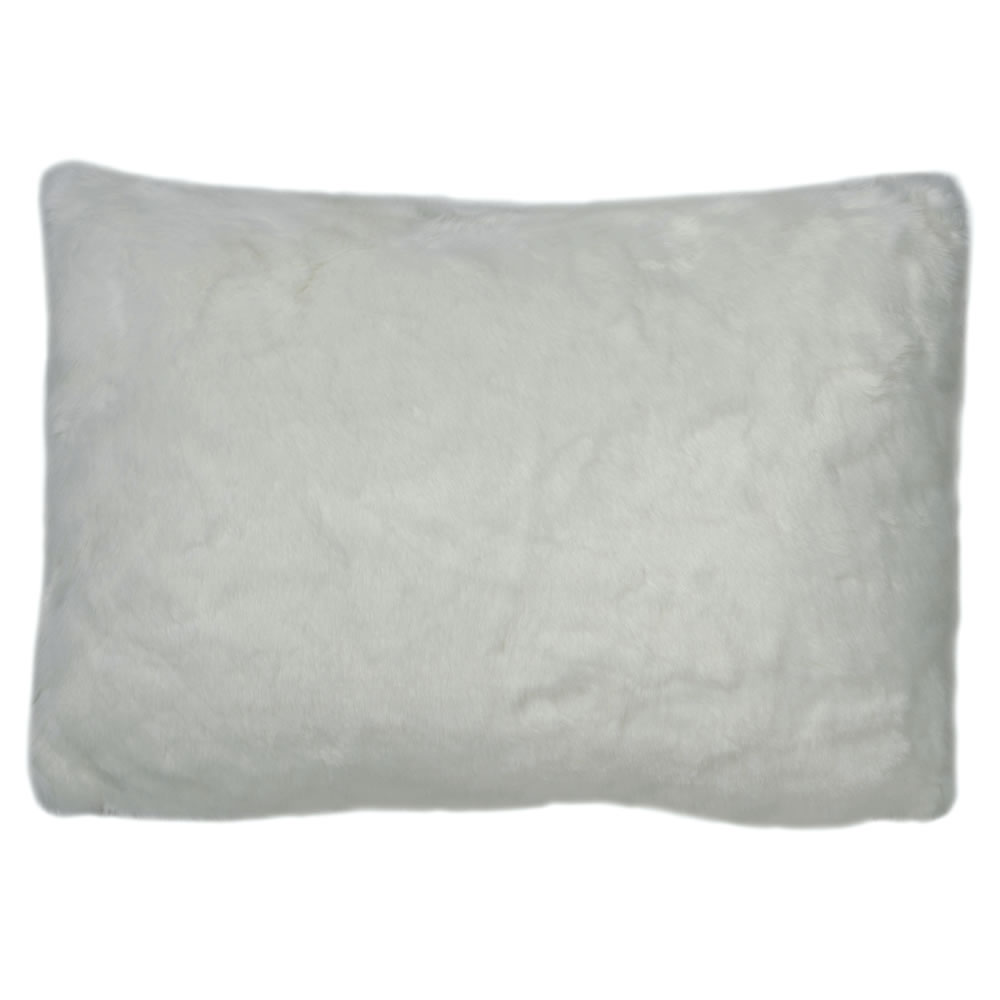 QTX17723 14 x 20 in. White Snow Fox Collection Pillow
