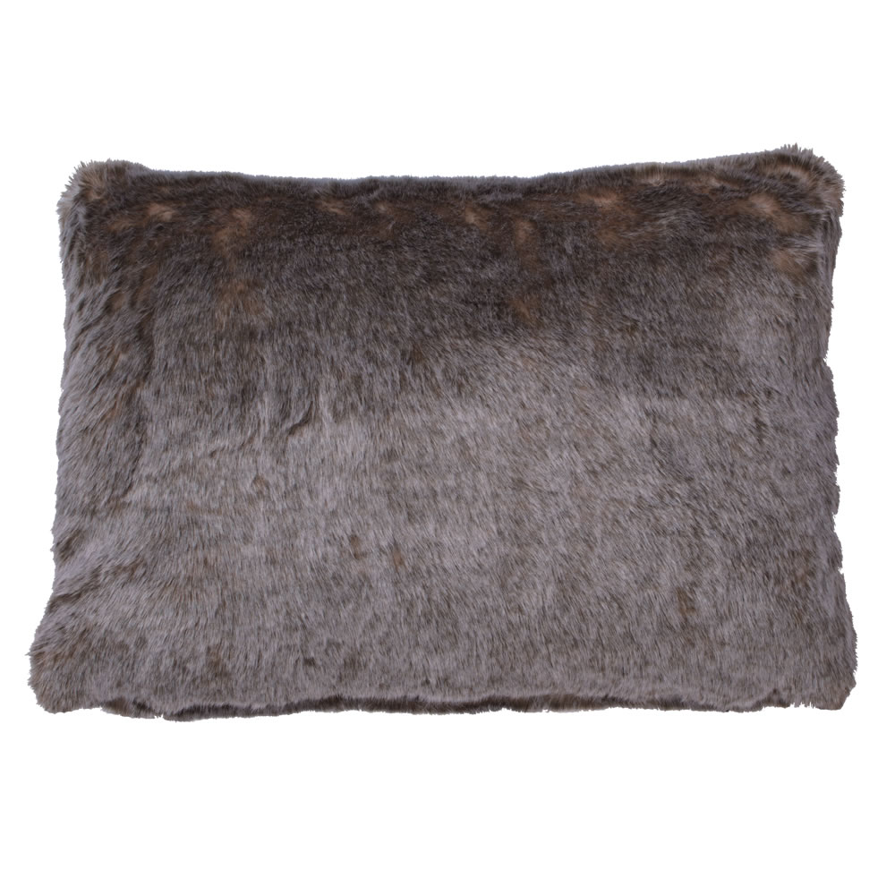QTX17743 14 x 20 in. Light Brown Snow Deer Collection Pillow