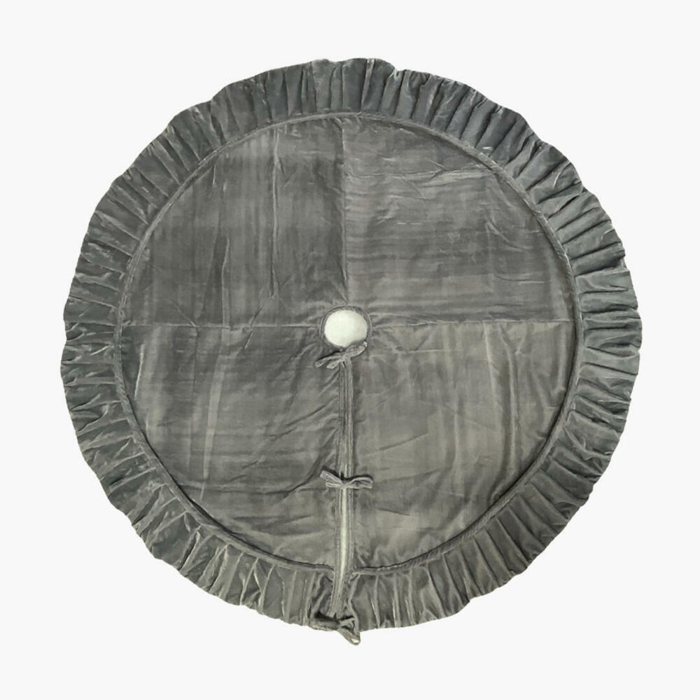 Picture of Vickerman QTX17821 60 in. Plush Silver Velvet Tree Skirt