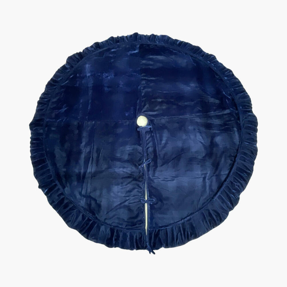 Picture of Vickerman QTX17813 84 in. Plush Midnight Blue Velvet Tree Skirt