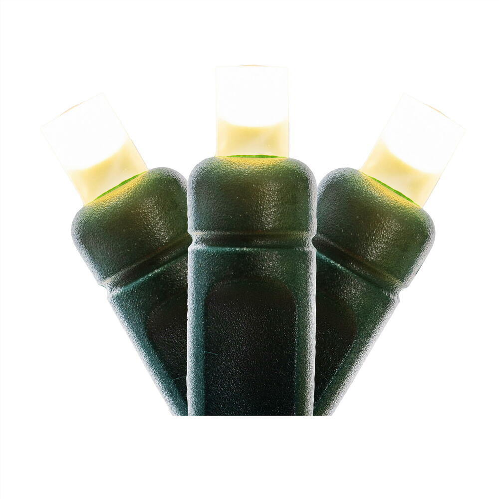 X6G6501FT 50 Light Frosted Twinkle Wide Angle Single Mold End-Connecting LED Light Set with 22 Gauge Green Wire - Warm White