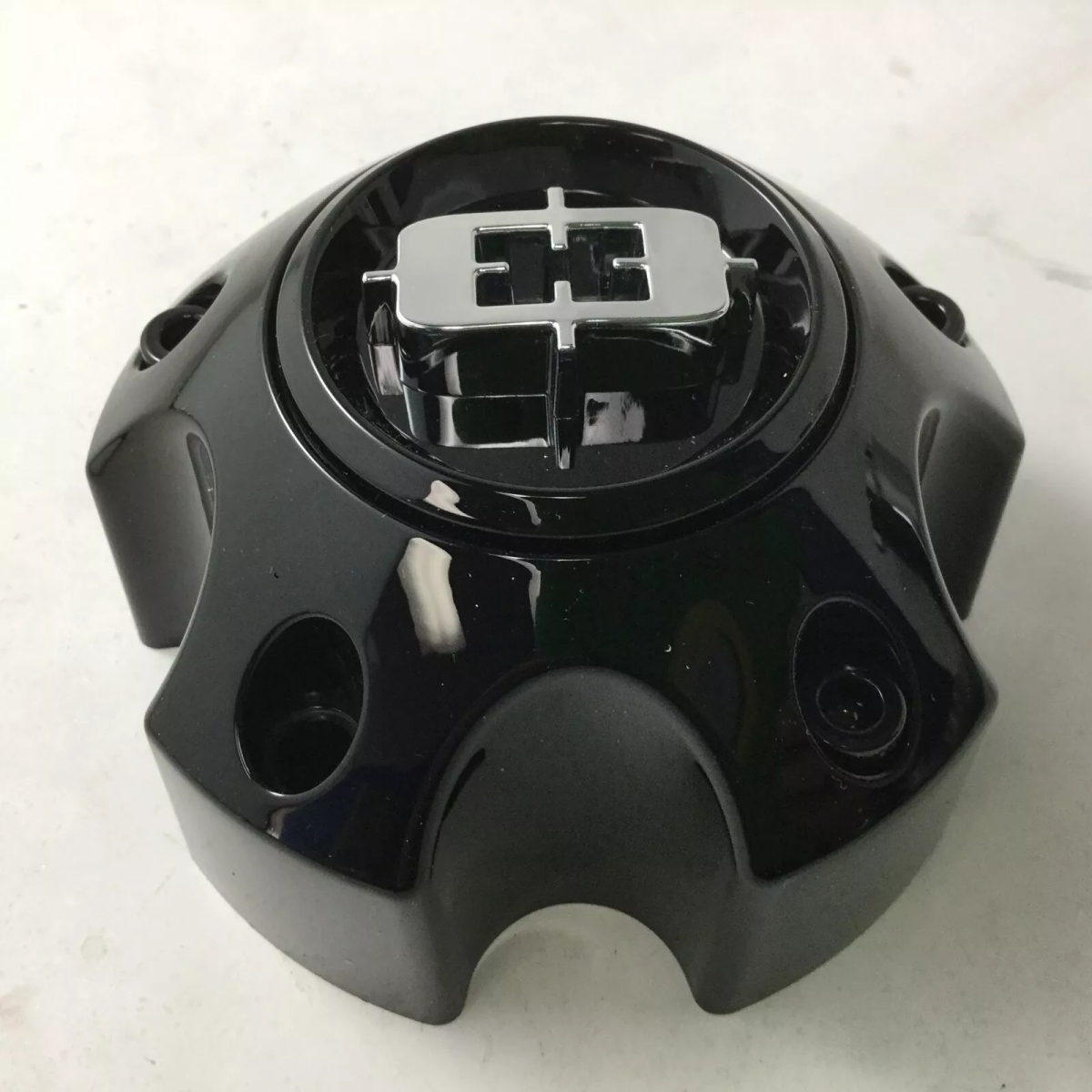 C415GB-65V 65PCD Lug Bolton Cap - Gloss Black
