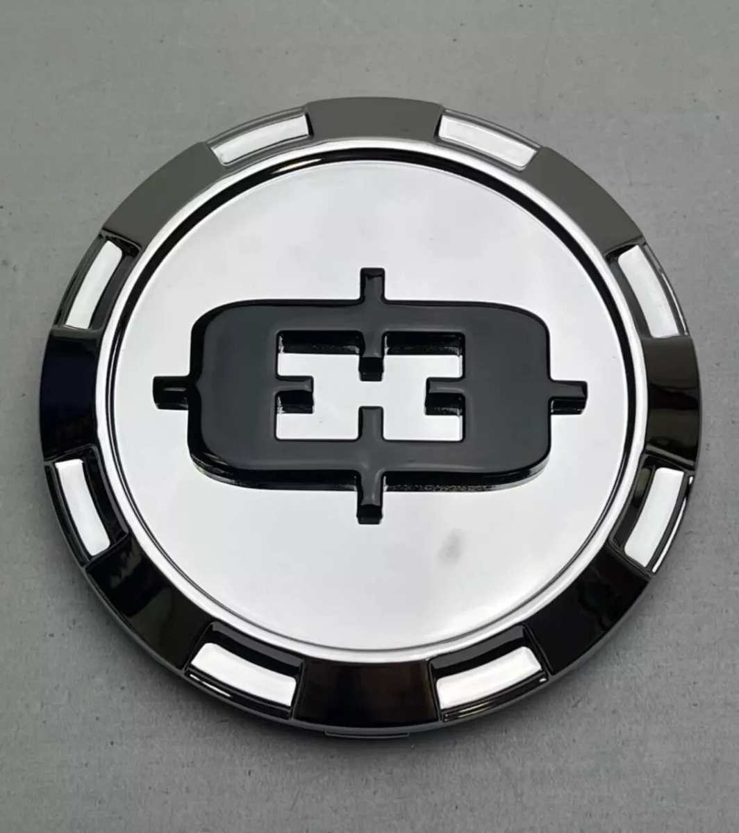 C402-6V Snap In Wheel Center Cap - Chrome & Black